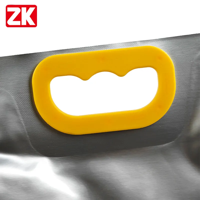 Custom Spout Pouches with Handle Grip (3)